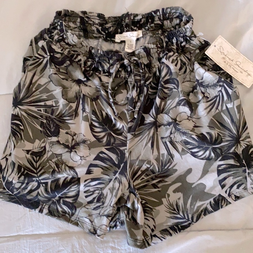 French Laundry GIRLS small black grey shorts